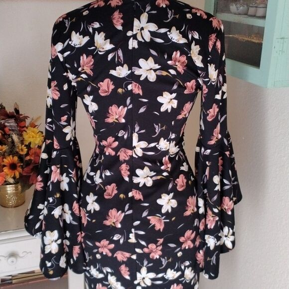 Vfshow Dark Floral Sheath - Picture 8 of 13